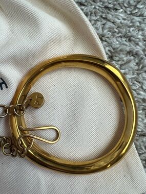 Parker Thatch Enzo Circle Charm